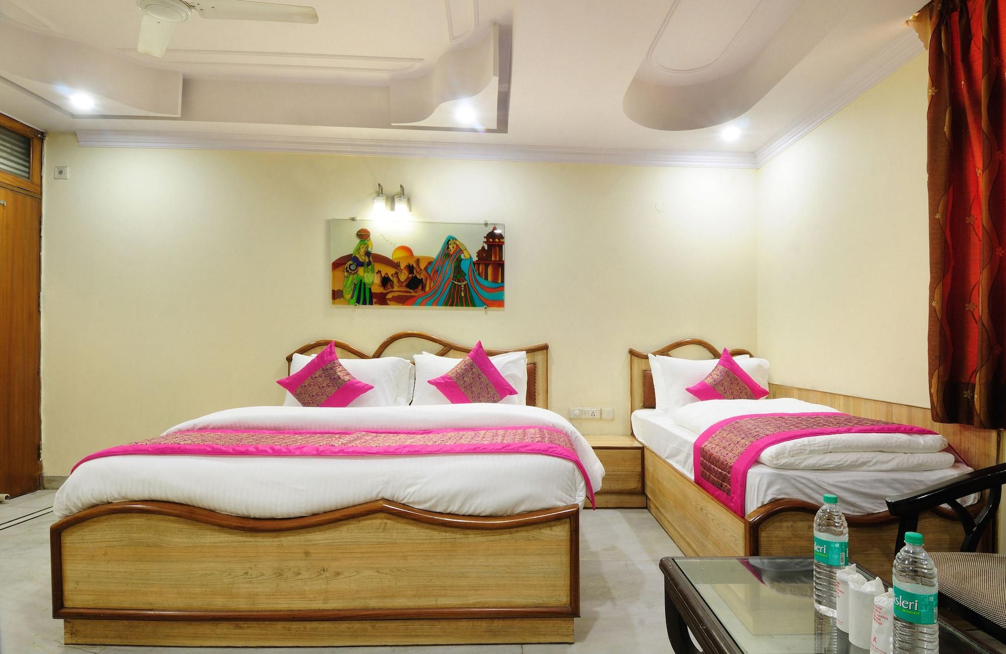 Hotel De Holiday International @ New Delhi Station Exterior photo