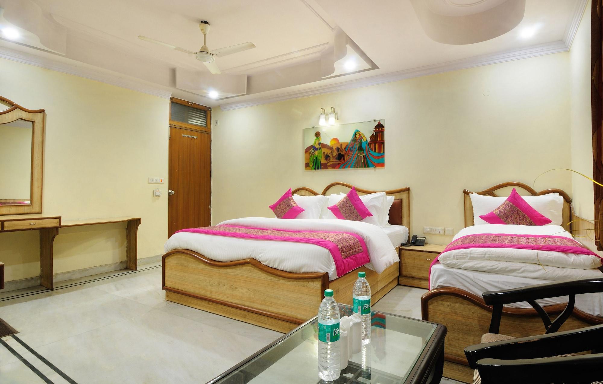 Hotel De Holiday International @ New Delhi Station Exterior photo