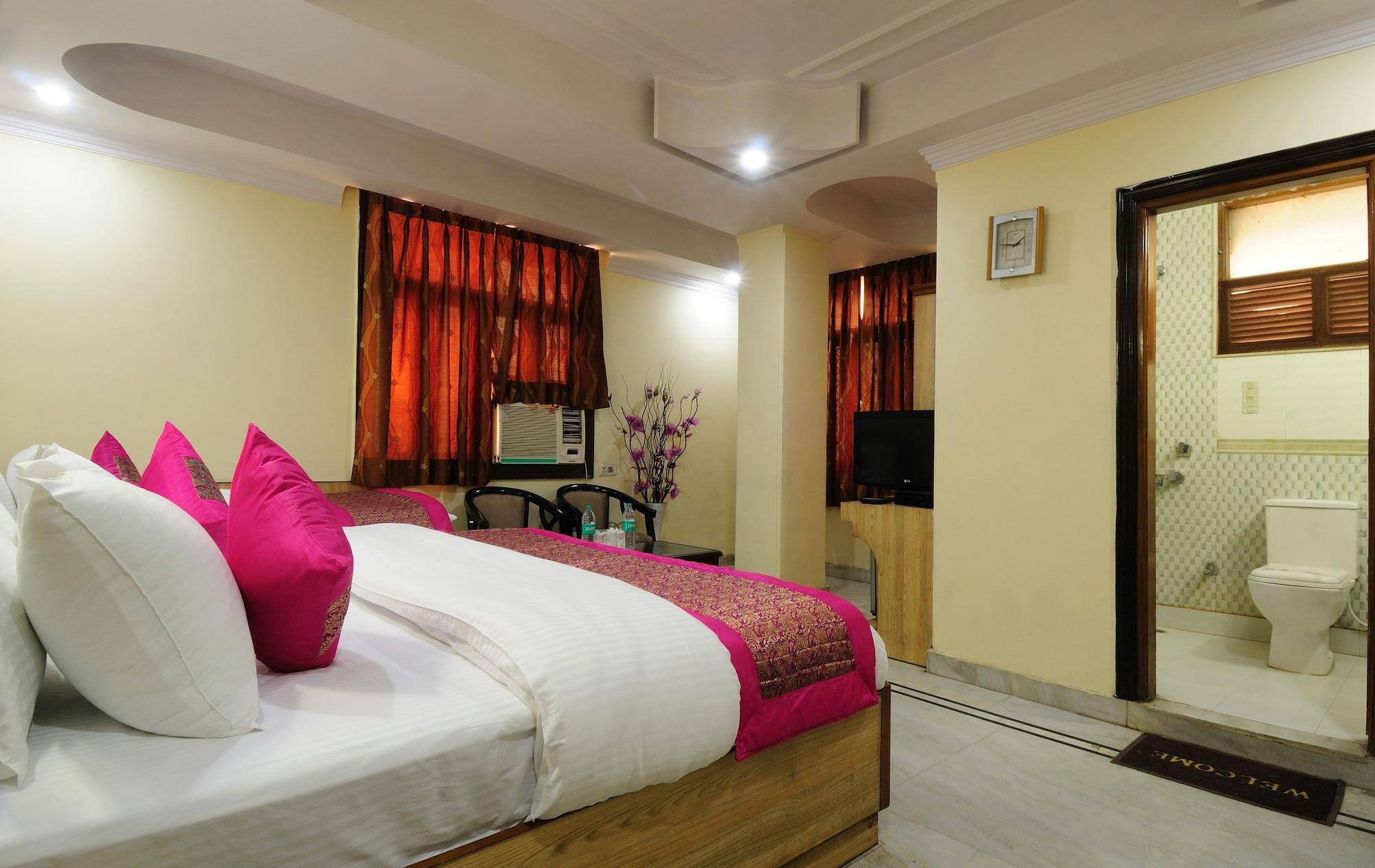 Hotel De Holiday International @ New Delhi Station Exterior photo