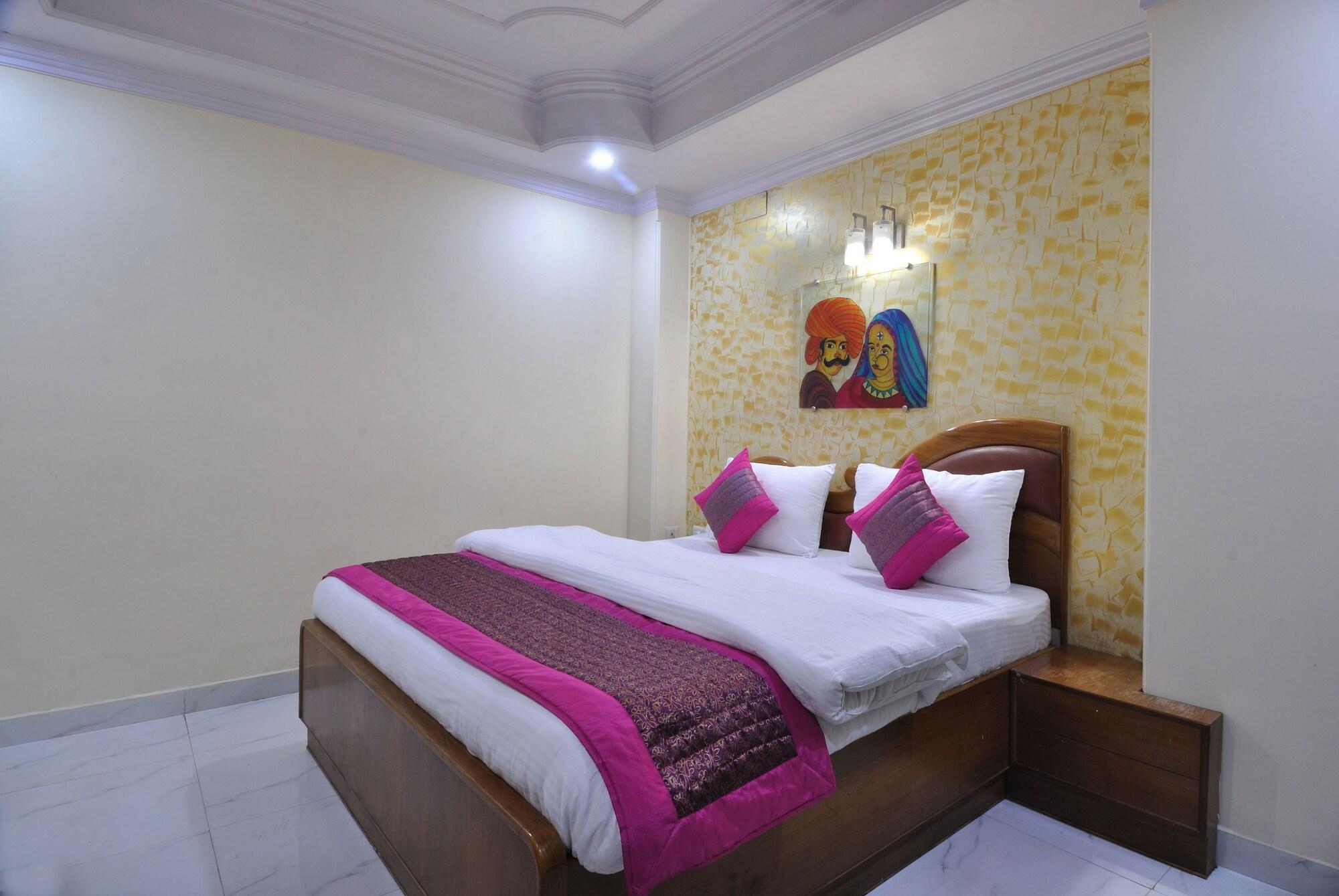 Hotel De Holiday International @ New Delhi Station Exterior photo