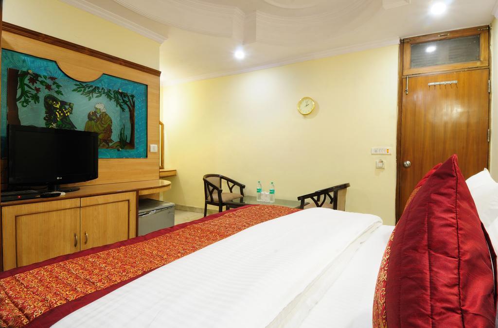 Hotel De Holiday International @ New Delhi Station Exterior photo