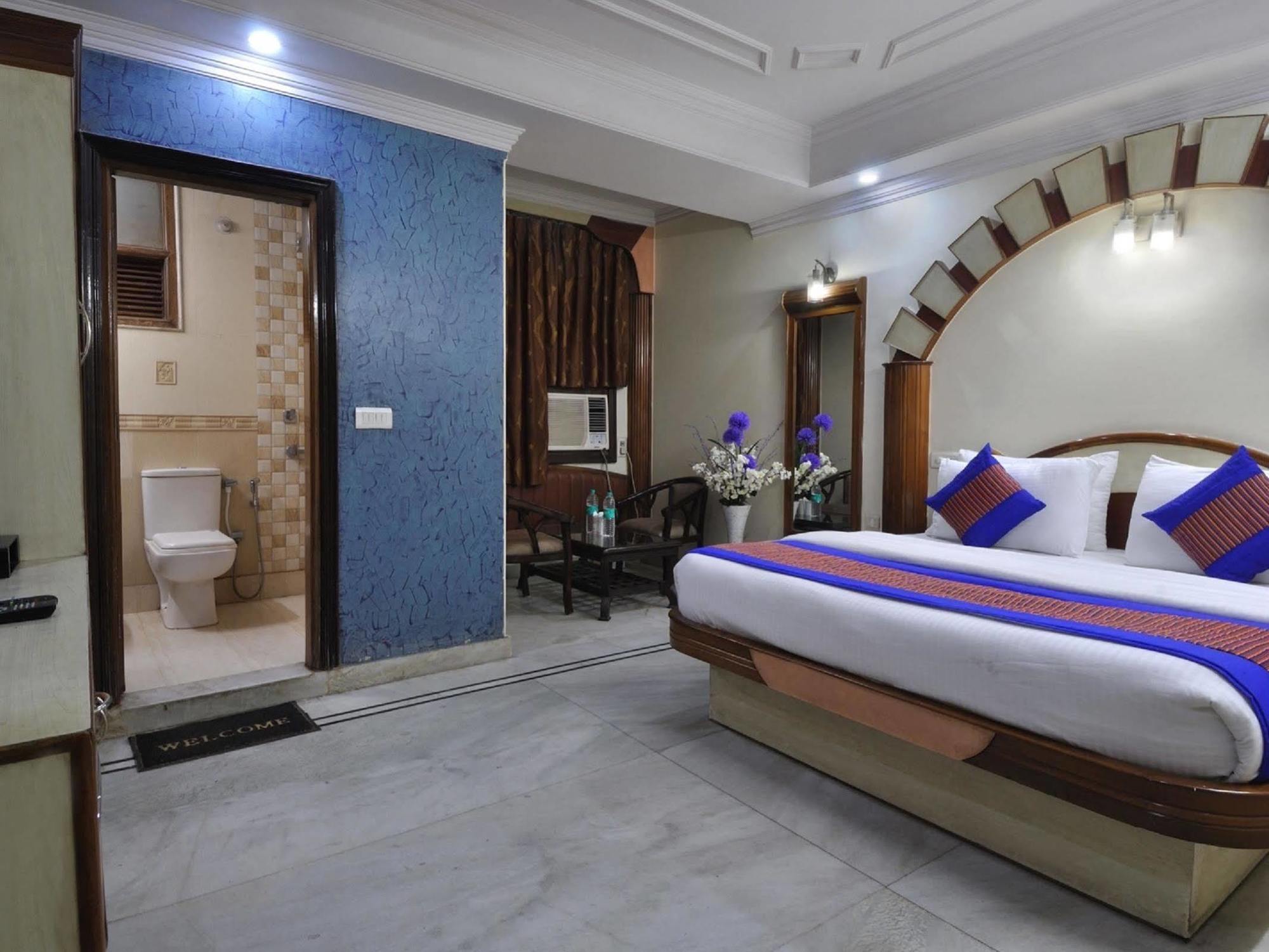 Hotel De Holiday International @ New Delhi Station Exterior photo