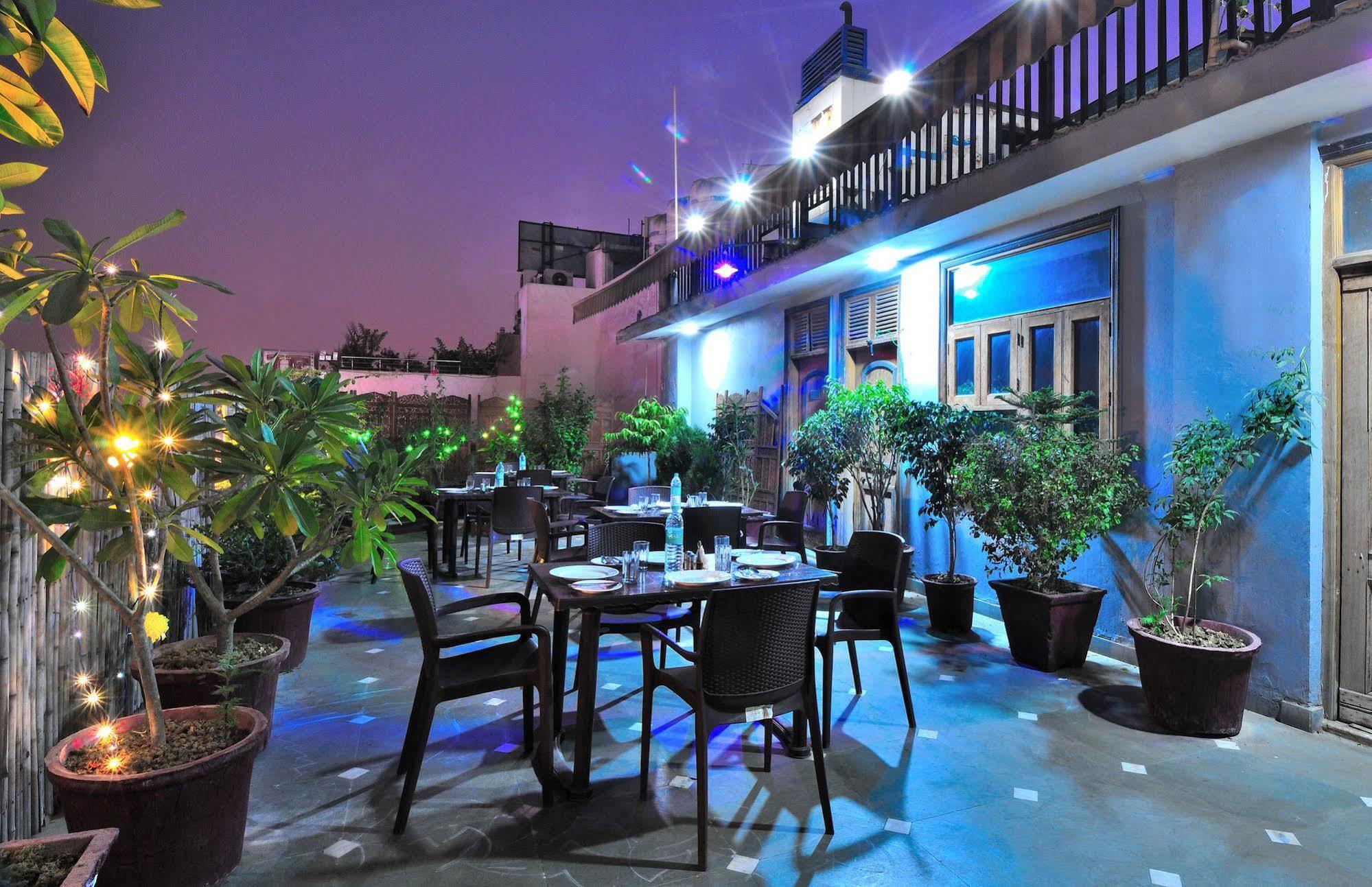 Hotel De Holiday International @ New Delhi Station Exterior photo